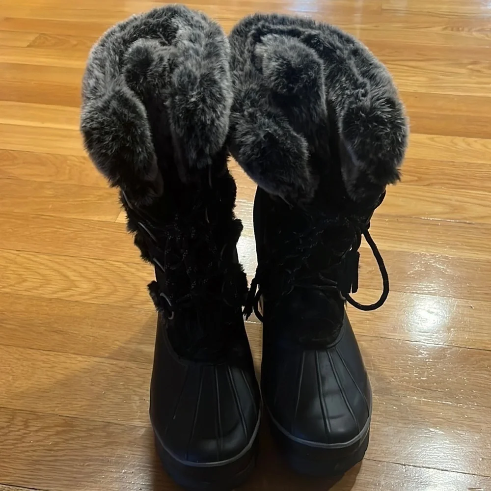 Khombu womens jolie  lace up faux fur winter boots size 9